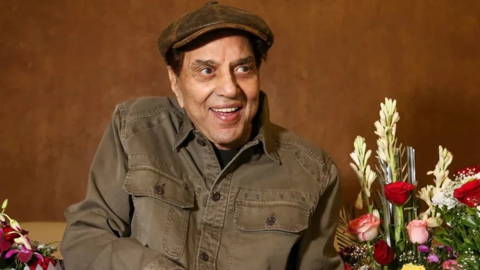 Bollywood diggaj abhineta Dharmendr